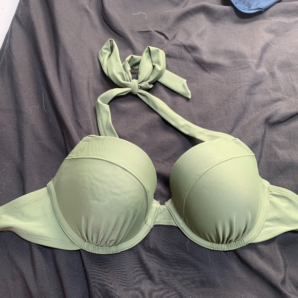 LIKE NEW AERIE GREEN BIKINI TOP! WORN 1x - Picture 1 of 3